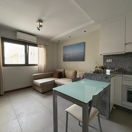 Beachfront Sagasta66 Apartament *